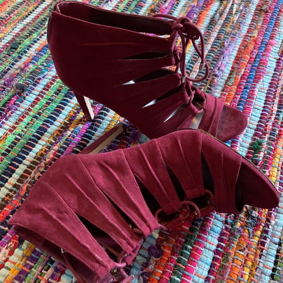 BCBGeneration Shoes - BCBG maroon heels